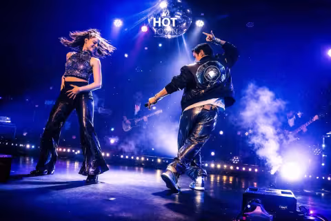 Sfeerbeeld Knock on Wood – DISCO Edition